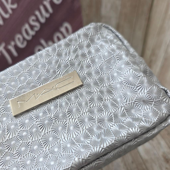 Women's MAC Silver Cosmetic Bag Small - Picture 2 of 8